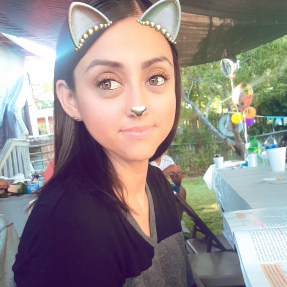 Meet your Posher, Carolina